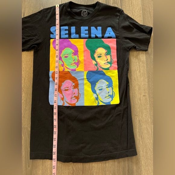Selena Pop Art Black Graphic T Shirt Size Small - Picture 6 of 6